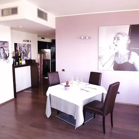 For Hotel Cernusco Sul Naviglio