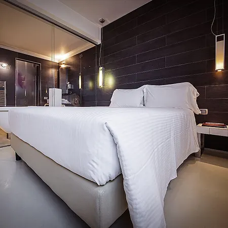 Hotel For