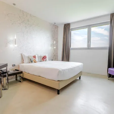 For Hotel 4*