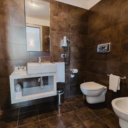 For Hotel Cernusco Sul Naviglio